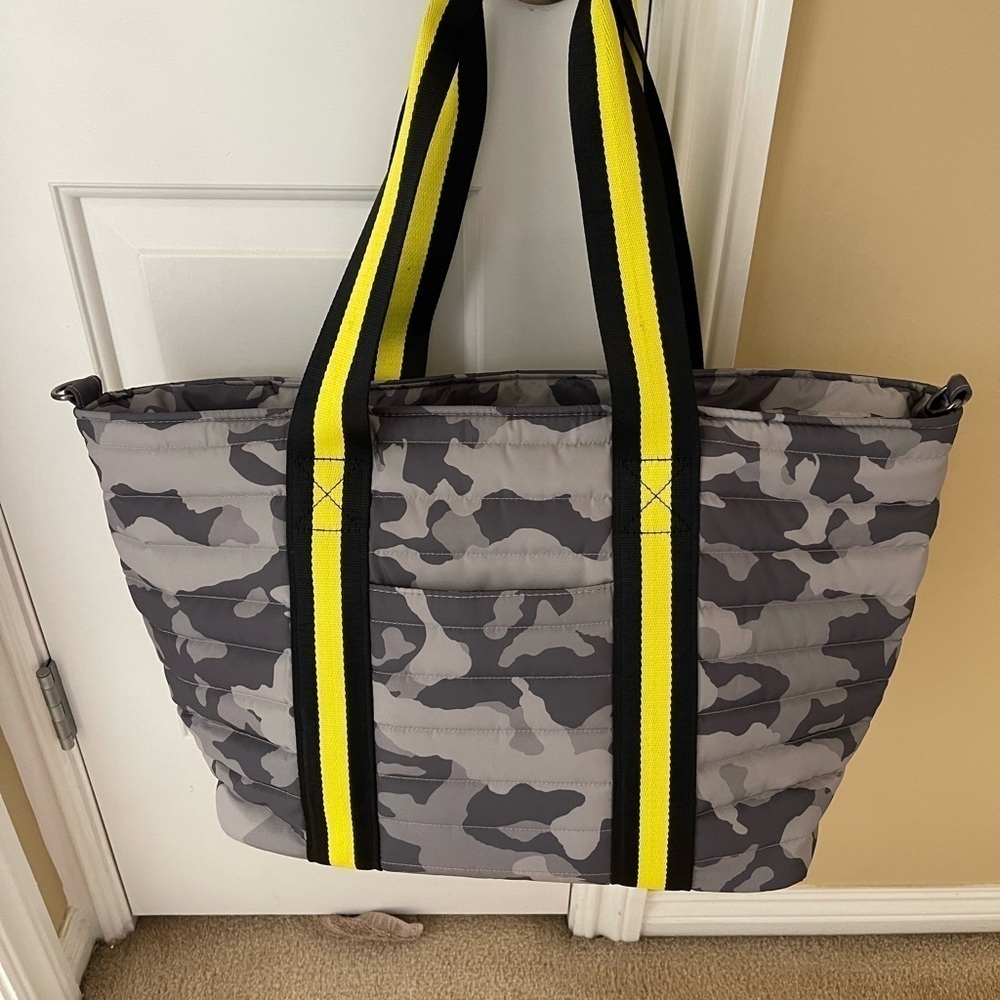 Think Royln Wingman | Grey Camo w/Yellow Strap - Large Tote - Picture 3 of 11